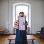 Les avantages et risques de recourir au prêt à taux variable pour un investissement immobilier en 2024.